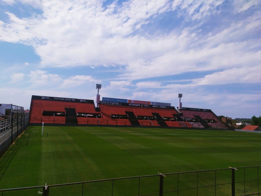 El estadio Presbítero Bartolomé Grella. El estadio Presbítero Bartolomé Grella.