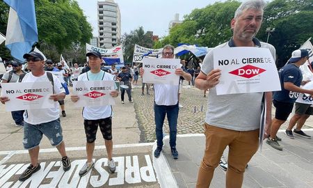 La iniciativa que declara de “utilidad pública y sujeta a expropiación a la empresa fue sancionada por unanimidad por el Senado en la sesión del 17 de octubre. La iniciativa que declara de “utilidad pública y sujeta a expropiación a la empresa fue sancionada por unanimidad por el Senado en la sesión del 17 de octubre.
