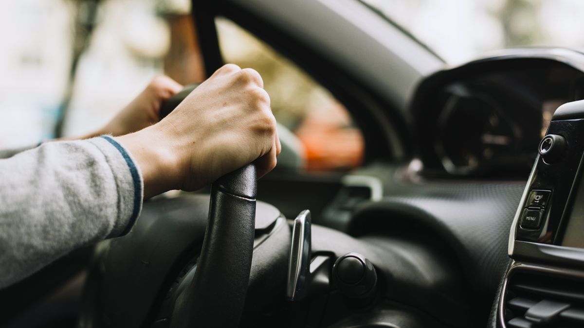 El menor que iba al volante y su acompañante solo sufrieron heridas leves.