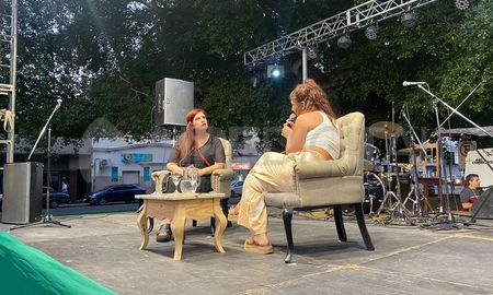 La periodista Luciana Peker está en la ciudad de Santa Fe. La periodista Luciana Peker está en la ciudad de Santa Fe.