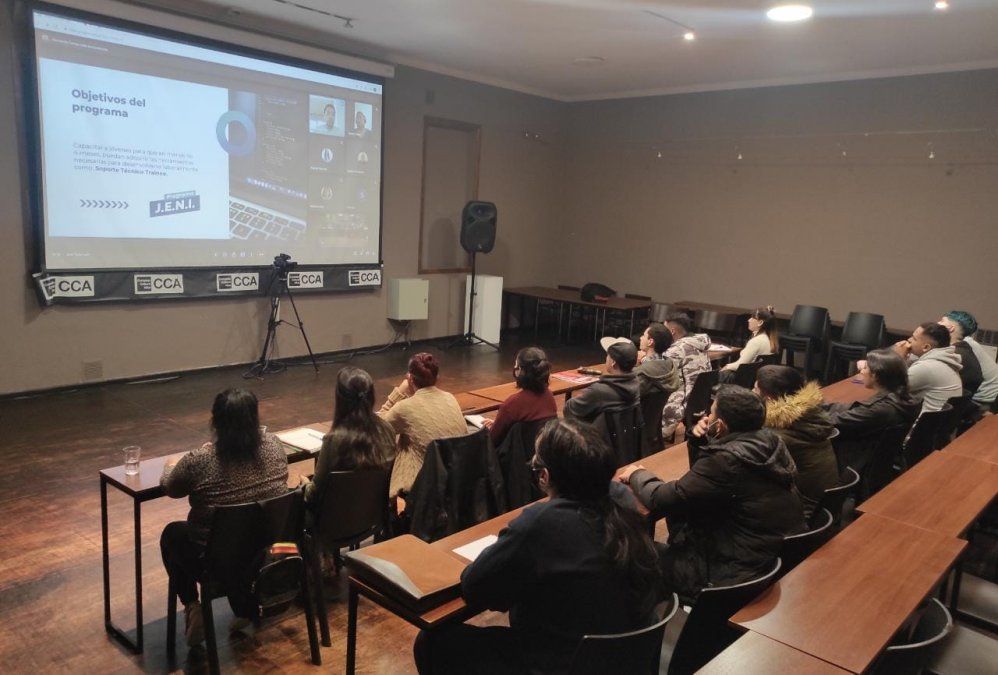 Comenzó el curso de capacitación en soporte técnico y microinformática en el Complejo Cultural Atlas de la ciudad de Rosario.