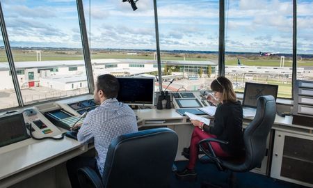 Los vuelos nacionales e internacionales sufrirán interrupciones debido al paro de controladores aéreos. Los vuelos nacionales e internacionales sufrirán interrupciones debido al paro de controladores aéreos.