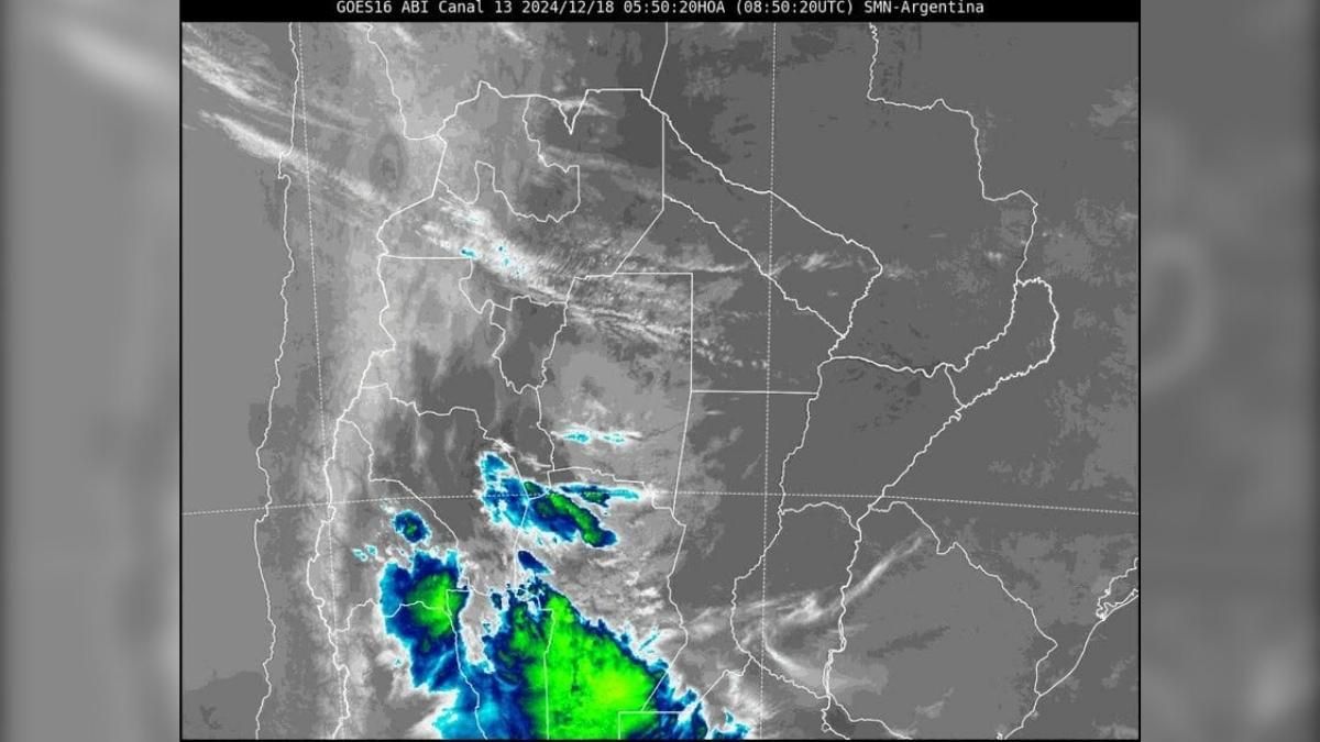 Según la imagen satelital, la nubosidad podría derivar en precipitaciones durante la mañana, pero hay mayores probabilidades por la tarde. Según la imagen satelital, la nubosidad podría derivar en precipitaciones durante la mañana, pero hay mayores probabilidades por la tarde.
