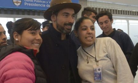 casamiento messi: lavezzi llego con un llamativo look casamiento messi: lavezzi llego con un llamativo look