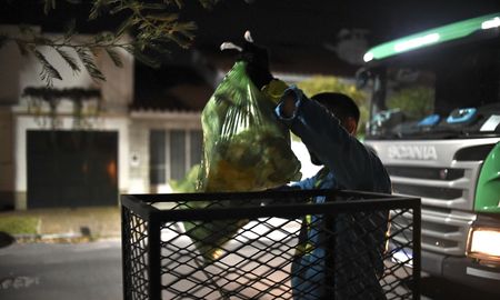 La Municipalidad de Santa Fe avanza en sumar nuevas cuadras a la recolección de residuos. La Municipalidad de Santa Fe avanza en sumar nuevas cuadras a la recolección de residuos.
