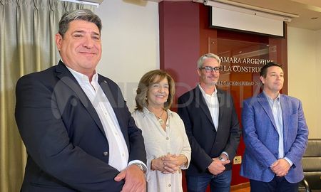 La ministra de Obras Públicas de Santa Fe, Silvina Frana, y el secretario de Recursos Hídricos de Córdoba, Edgar Castelló, presentaron este lunes en la capital provincial la Construcción el Acueducto Interprovincial Santa Fe – Córdoba. La ministra de Obras Públicas de Santa Fe, Silvina Frana, y el secretario de Recursos Hídricos de Córdoba, Edgar Castelló, presentaron este lunes en la capital provincial la Construcción el Acueducto Interprovincial Santa Fe – Córdoba.