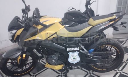 Una moto fue encontrada en una casa abandonada del barrio Centenario Una moto fue encontrada en una casa abandonada del barrio Centenario