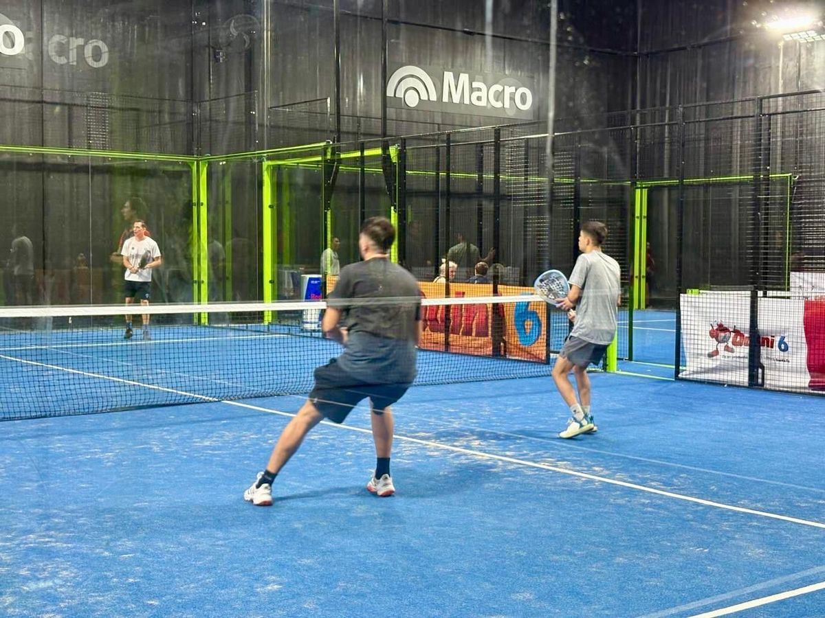 Durante este fin de semana largo habrá actividad en fútbol femenino, pádel y golf, con encuentros y competencias que tendrán lugar en Santa Fe, Rosario, Reconquista, Armstrong, San Jorge y otras localidades santafesinas. Durante este fin de semana largo habrá actividad en fútbol femenino, pádel y golf, con encuentros y competencias que tendrán lugar en Santa Fe, Rosario, Reconquista, Armstrong, San Jorge y otras localidades santafesinas.