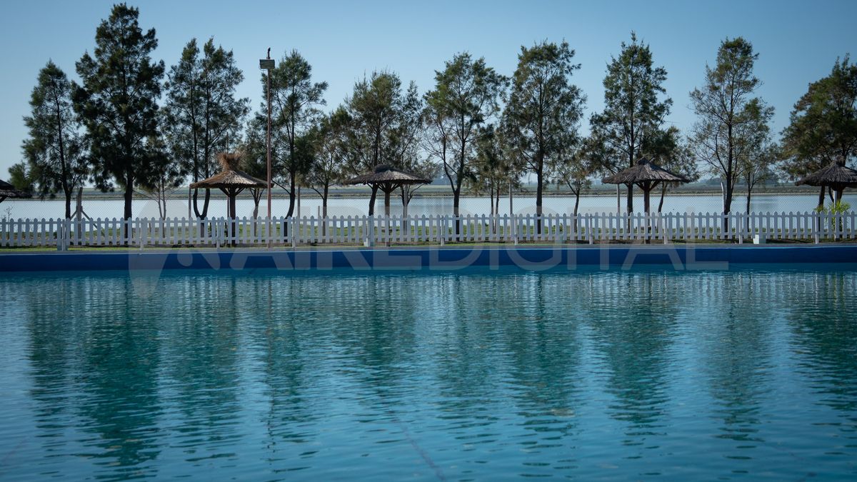 El camping y las áreas verdes del balneario reciben a miles de visitantes cada fin de semana.