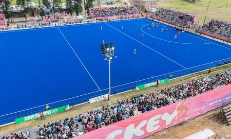 Con el aforo completo en la cancha de hockey para ver a la Selección argentina el domingo, el Fan Fest de Santa Fe ofrecerá una alternativa para alentar a las campeonas del mundo. Con el aforo completo en la cancha de hockey para ver a la Selección argentina el domingo, el Fan Fest de Santa Fe ofrecerá una alternativa para alentar a las campeonas del mundo.