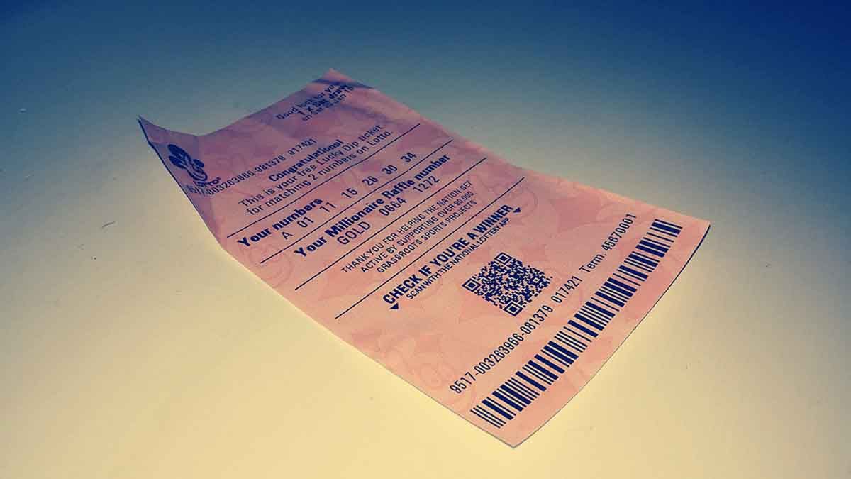 Descubri&oacute; un boleto de loter&iacute;a premiado con 74.000 d&oacute;lares en una campera que hab&iacute;a prestado a un amigo