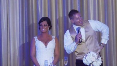 El día de su boda sorprende a su novia diciéndole que son sus últimos momentos como familia de 2