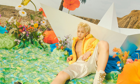 Xiumin de EXO hace su debut en solitario con Brand New. Xiumin de EXO hace su debut en solitario con Brand New.