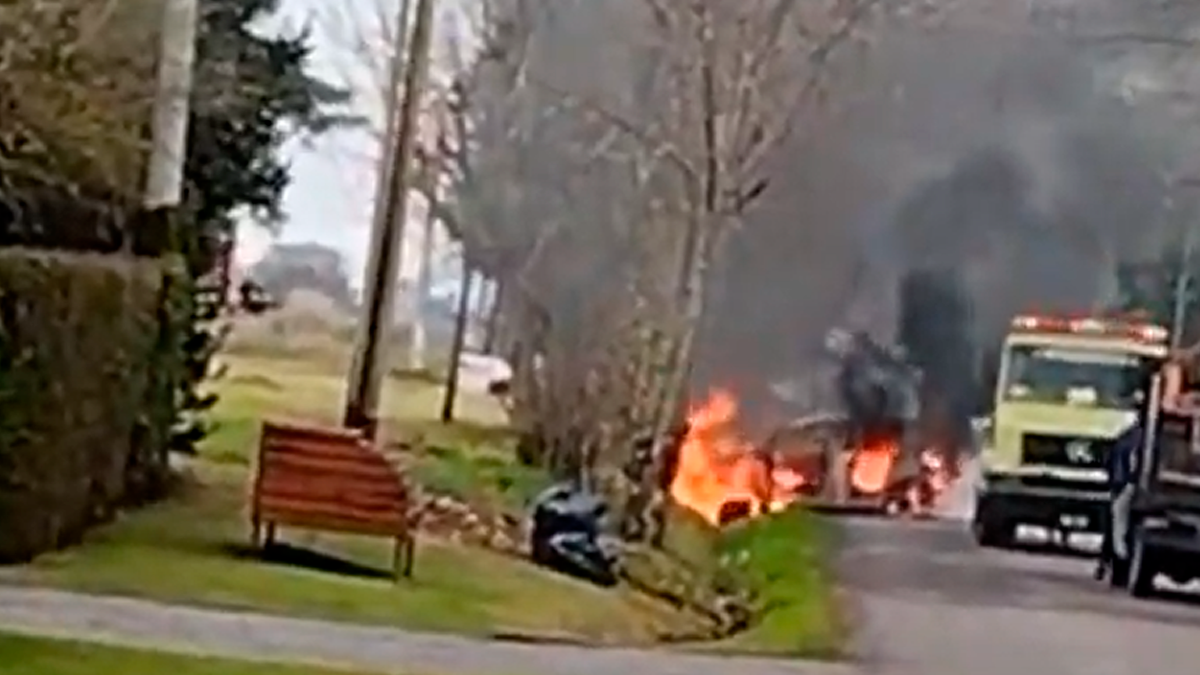 El sujeto advirtió en las primeras horas de este lunes que una garrafa comenzaba a prenderse fuego dentro de su domicilio