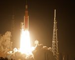 Finalmente, la Nasa despegó hacia la Luna este miércoles a la madrugada. Finalmente, la Nasa despegó hacia la Luna este miércoles a la madrugada.