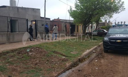 Mataron a un joven de 20 años en la tarde de este domingo en barrio El Chaparral de la ciudad de Santo Tomé. Mataron a un joven de 20 años en la tarde de este domingo en barrio El Chaparral de la ciudad de Santo Tomé.