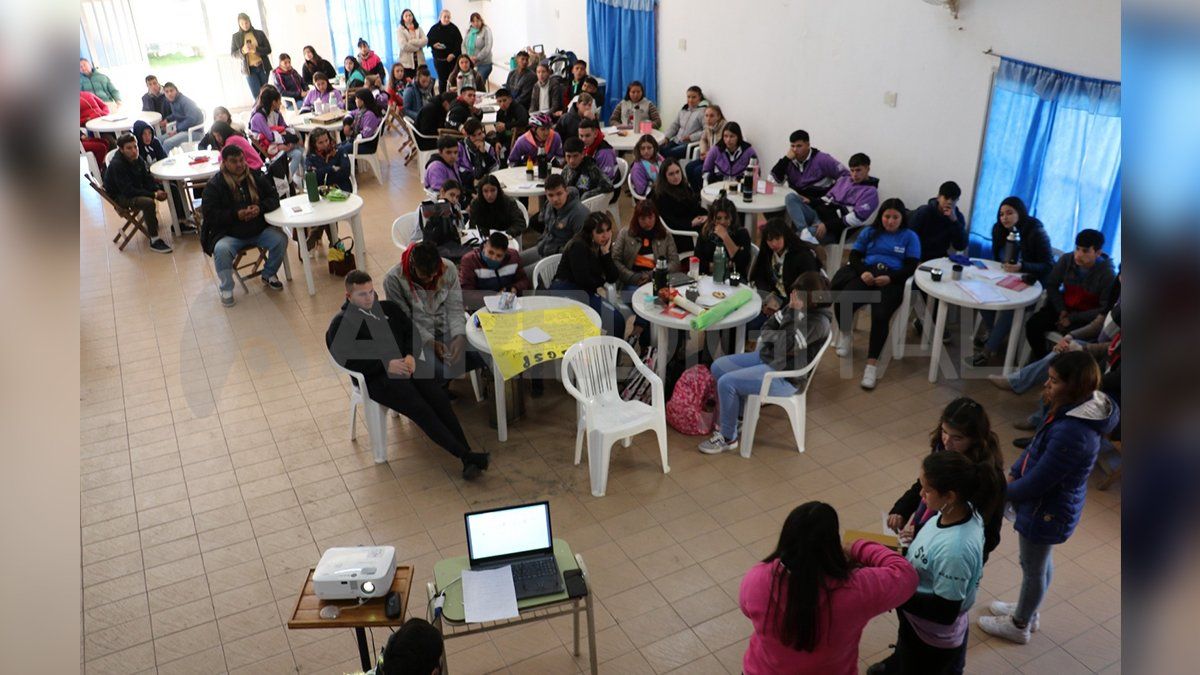 Más de 150 jóvenes de Las Toscas, Villa Guillermina, Tacuarendí y su zona de influencia participaron del miércoles 14 al viernes 16 de junio de una nueva edición local de Agromakers. Más de 150 jóvenes de Las Toscas, Villa Guillermina, Tacuarendí y su zona de influencia participaron del miércoles 14 al viernes 16 de junio de una nueva edición local de Agromakers.