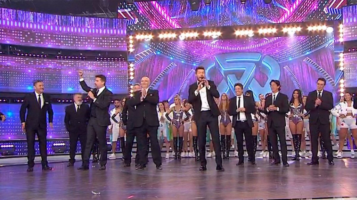 Problemas para Marcelo Tinelli: siete personas dieron positivo de covid en Showmatch