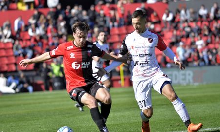 Bernardi llegó a Colón en 2016, proveniente de Instituto de Córdoba. Bernardi llegó a Colón en 2016, proveniente de Instituto de Córdoba.