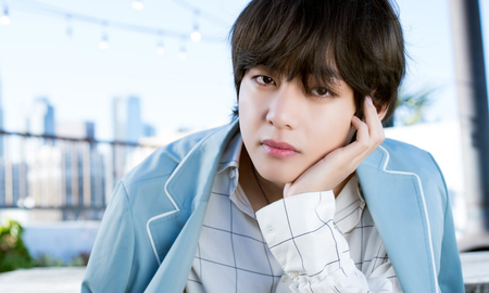 El integrante del grupo de Kpop, BTS, se convirtió en el primer solista masculino coreano en estar en el Billboard Global Excl. Estados Unidos por tres semanas. El integrante del grupo de Kpop, BTS, se convirtió en el primer solista masculino coreano en estar en el Billboard Global Excl. Estados Unidos por tres semanas.