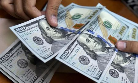El dólar baja en Argentina. El dólar baja en Argentina.