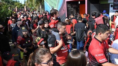 Ya se venden las entradas para Colón vs. Talleres por Copa Libertadores: precios y formas de pago