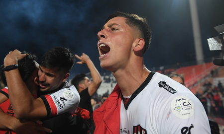 Patronato jugará la Supercopa Argentina contra Boca Juniors en el país y no viajará a Emiratos Árabes, lo que lo perjudicará económicamente. Patronato jugará la Supercopa Argentina contra Boca Juniors en el país y no viajará a Emiratos Árabes, lo que lo perjudicará económicamente.