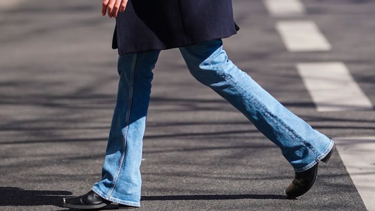Los pantalones bootcut regresan con fuerza este otoño para desplazar a los modelos anchos. Los pantalones bootcut regresan con fuerza este otoño para desplazar a los modelos anchos.