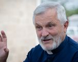 El padre Axel Arguinchona expresó su alegría por la visita del papa León XIV a la Argentina.