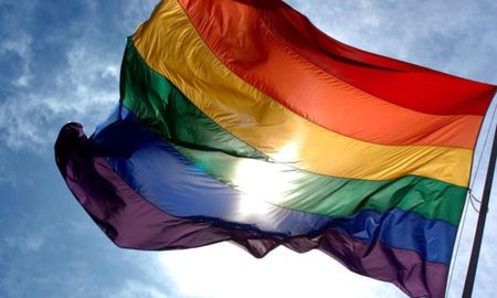 El fallo del TJUE obligó a todos los Estados de la UE a reconocer matrimonios igualitarios celebrados en otro país miembro. El fallo del TJUE obligó a todos los Estados de la UE a reconocer matrimonios igualitarios celebrados en otro país miembro.