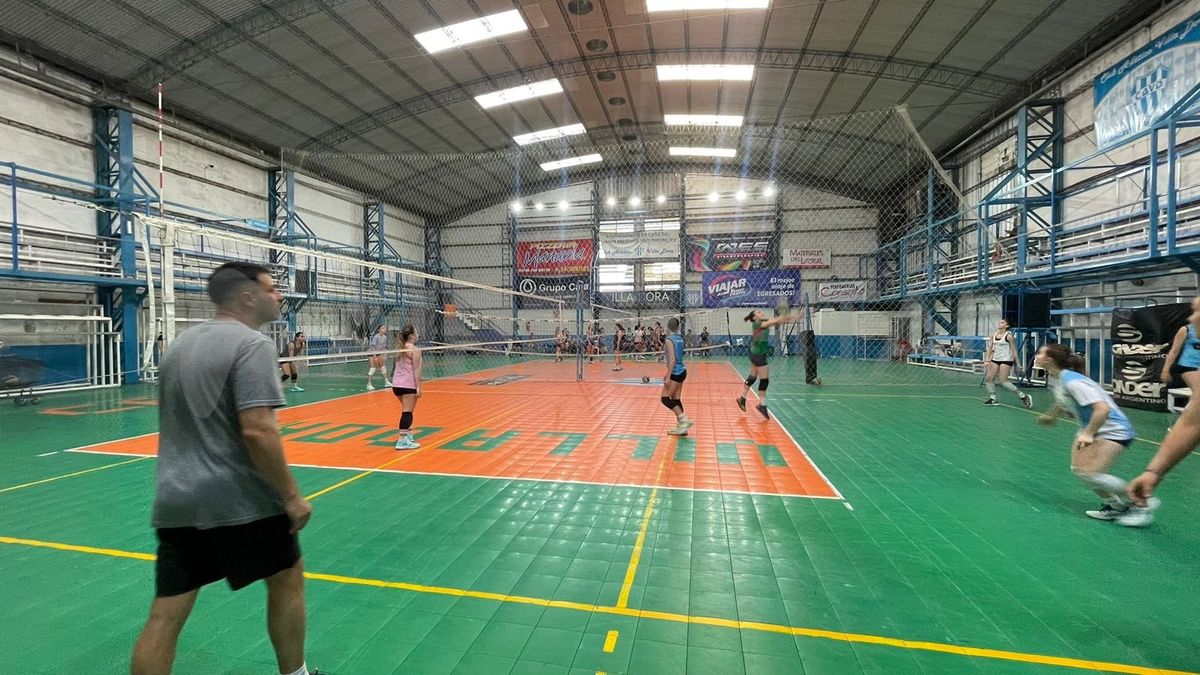 La Cruz Roja realiza jornadas de capacitación en diferentes clubes de la ciudad de Santa Fe.