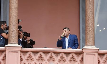 maradona: fue muy hermoso volver al balcon de la casa rosada maradona: fue muy hermoso volver al balcon de la casa rosada