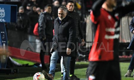Sergio Rondina dejó de ser el DT del Club Atlético Colón tras un período muy corto en el cargo. Sergio Rondina dejó de ser el DT del Club Atlético Colón tras un período muy corto en el cargo.