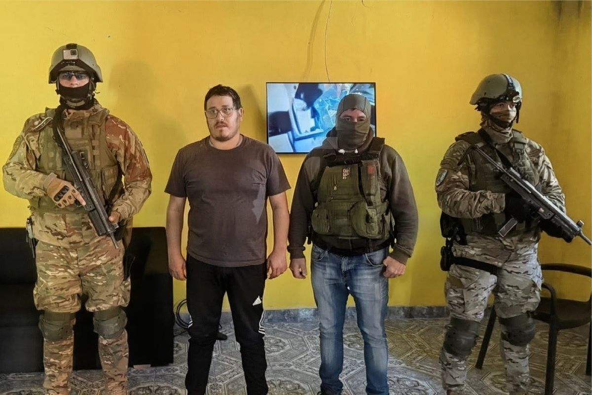 El operativo de captura se llevó adelante en la localidad de Villa Gobernador Gálvez. El sujeto sería el autor material del homicidio de Andrés Pillín Bracamonte.