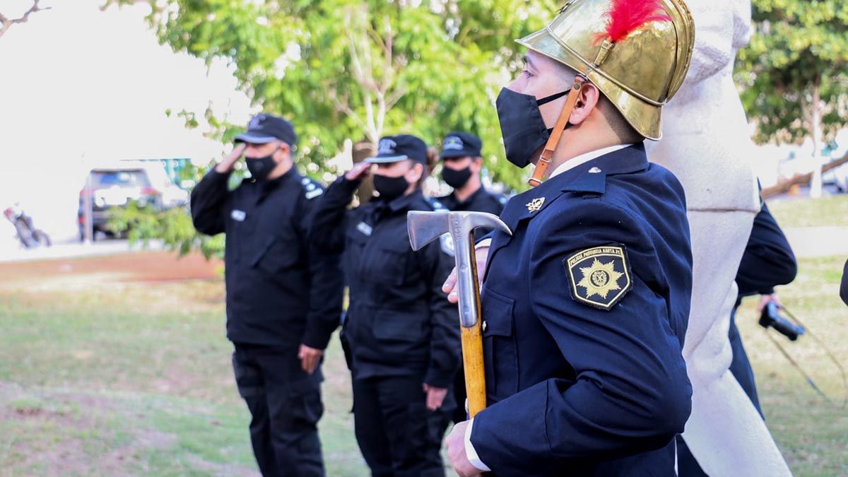 El Ministerio de Seguridad convoca a postulantes que quieran formar parte de la Policía de la provincia de Santa Fe, como suboficiales de Policía en el Escalafón Técnico, Subescalafón Bombero.