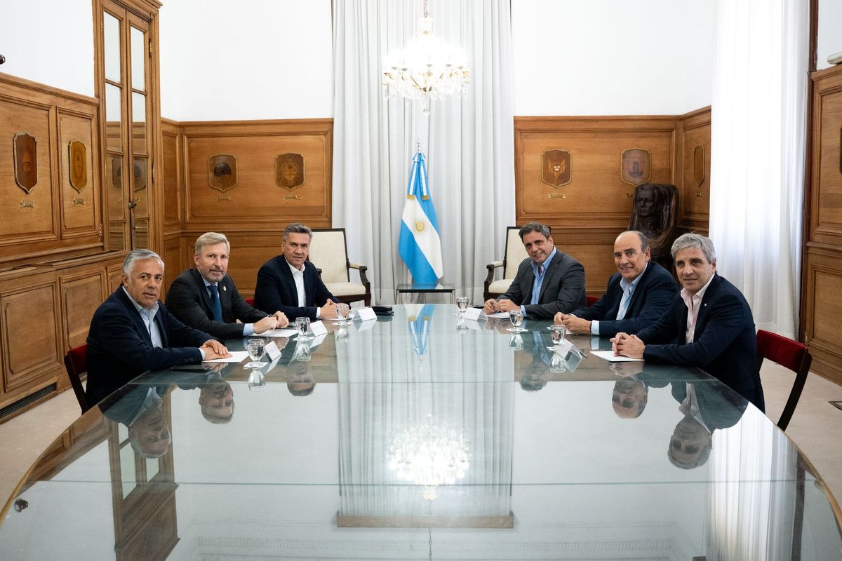 La reunión entre funcionarios del Gobierno nacional y gobernadores.