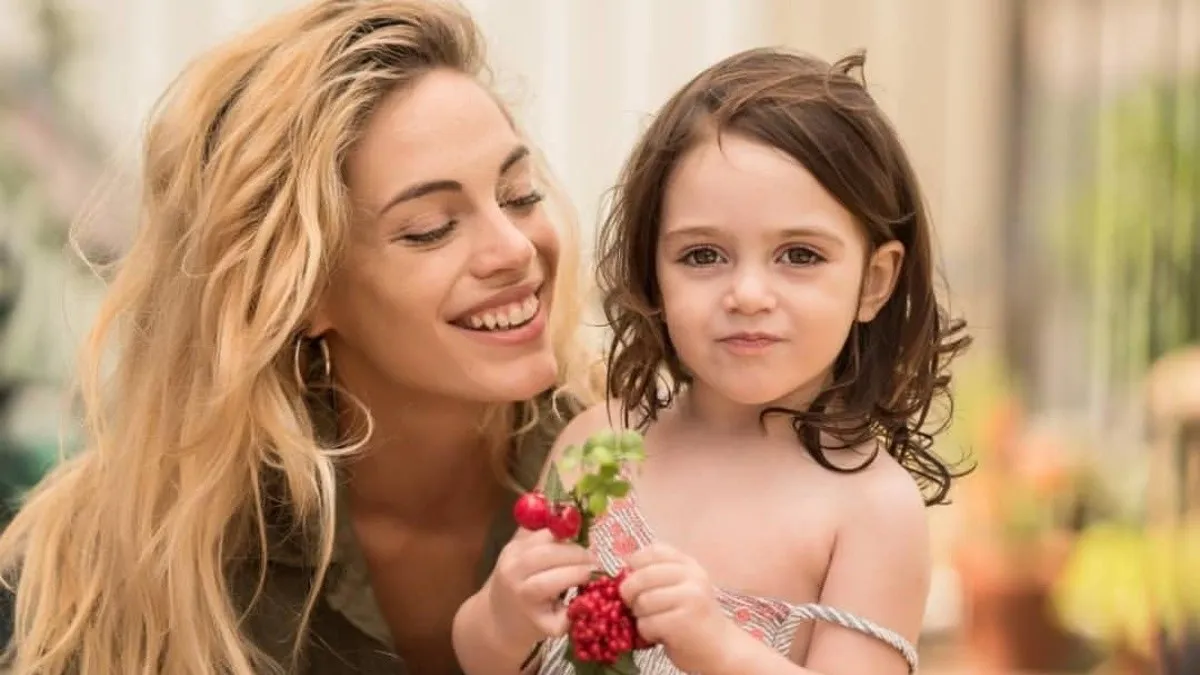 Emilia Attias y su hija, Gina.