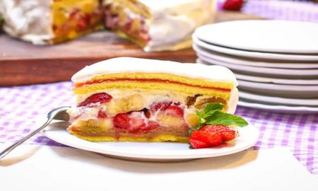 Este postre de frutillas y bananas se hace en poco tiempo siguiendo los pasos de la receta de Maru Botana. Este postre de frutillas y bananas se hace en poco tiempo siguiendo los pasos de la receta de Maru Botana.