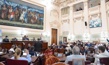 La Legislatura santafesina, en sesión conjunta, decidió este jueves la remoción de Marcelo Sain del Organismo de Investigaciones. La Legislatura santafesina, en sesión conjunta, decidió este jueves la remoción de Marcelo Sain del Organismo de Investigaciones.