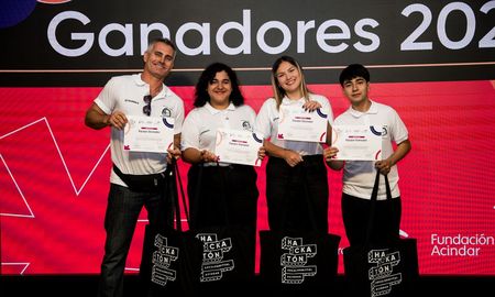 Estudiantes de 6° año de una escuela técnica de Reconquista presentaron un proyecto que ganó el certamen Hackatón Acindar 2025. Estudiantes de 6° año de una escuela técnica de Reconquista presentaron un proyecto que ganó el certamen Hackatón Acindar 2025.