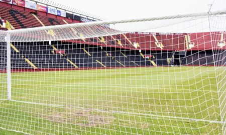 El Tanque Silva vuelve al fútbol a sus 44 años en un equipo que busca sumar su primer título El Tanque Silva vuelve al fútbol a sus 44 años en un equipo que busca sumar su primer título