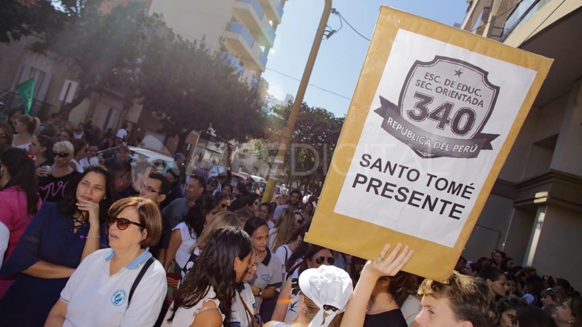 Multitudinaria movilización de docentes en la primera jornada de paro