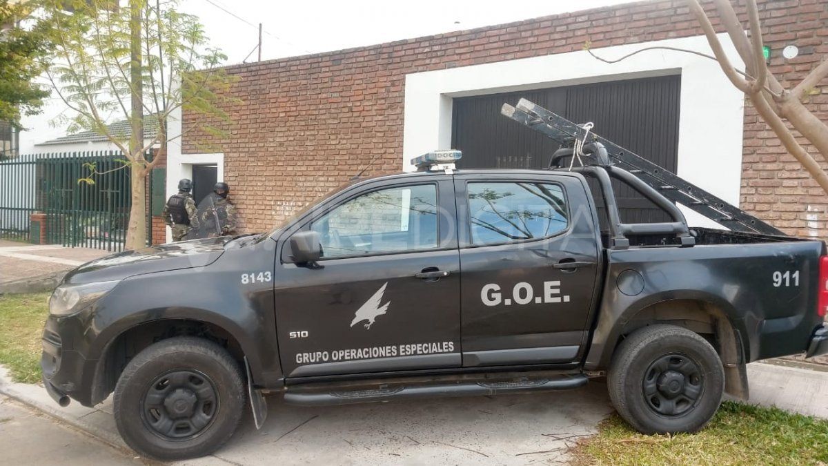 La casa tiene dos entradas: una en Avenida 7 Jefes y otra en Antonia Godoy.