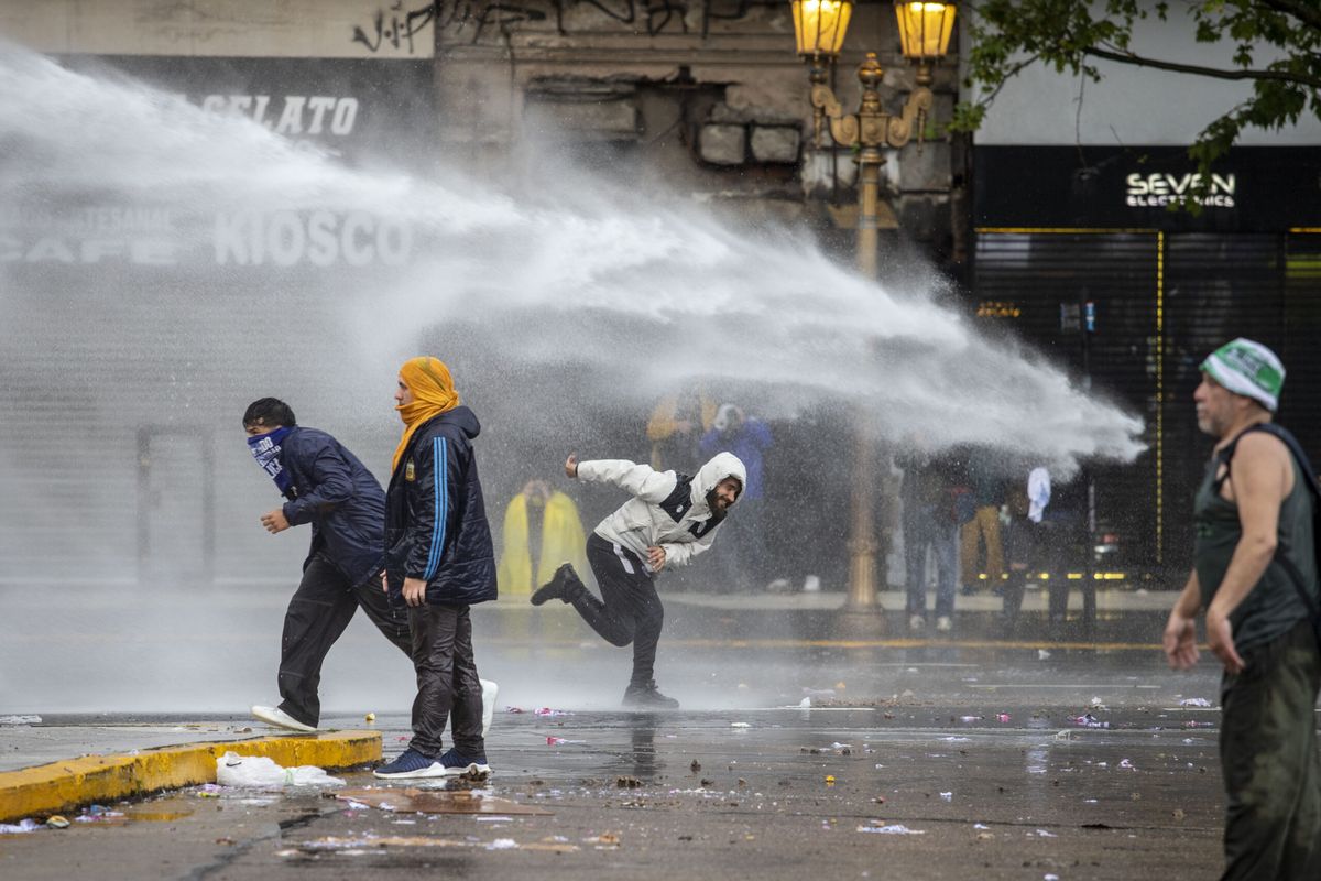 Disturbios registrados durante la quinta Marcha Federal Universitaria en el Congreso.