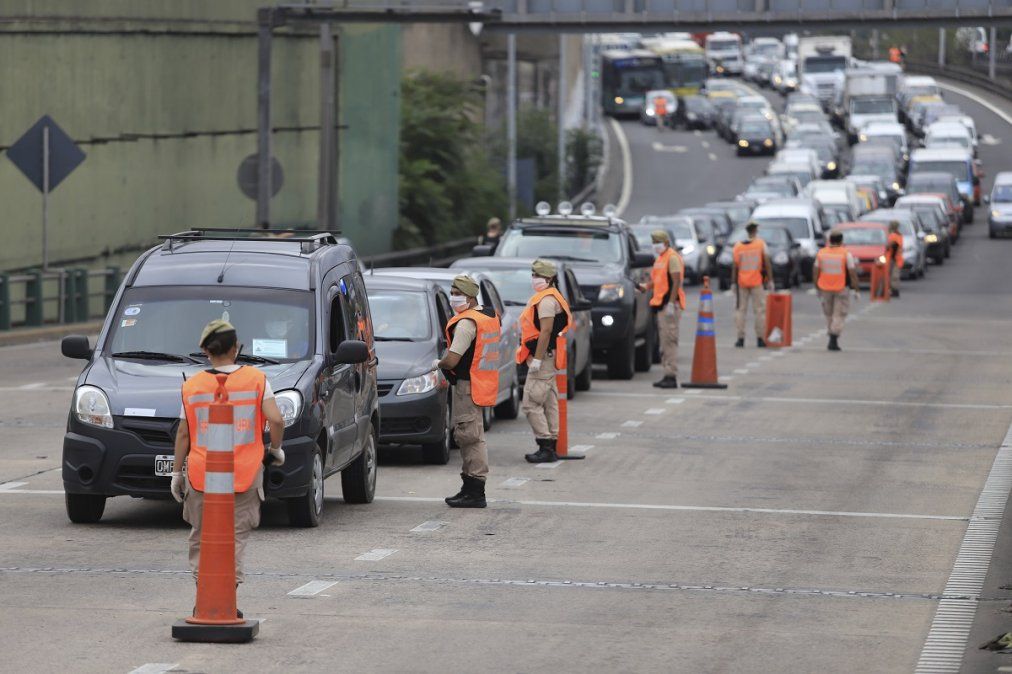 Controles de Gendarmer&iacute;a Nacional en las afueras de la Ciudad de Buenos Aires durante el fin de semana largo de marzo.&nbsp;