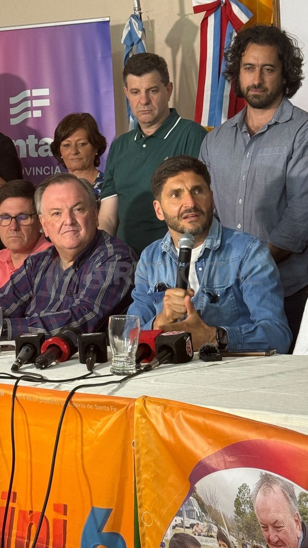 En el lado del oficialismo, tanto las elecciones legislativas como las de convencionales serán tomadas como un plebiscito a la gestión de Maximiliano Pullaro, quien, además, encabezaría la lista de Unidos. En el lado del oficialismo, tanto las elecciones legislativas como las de convencionales serán tomadas como un plebiscito a la gestión de Maximiliano Pullaro, quien, además, encabezaría la lista de Unidos.