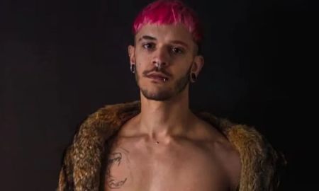 Tiene 30 años y es tatuador, oriundo de la ciudad de Bahía Blanca, ubicada en la provincia de Buenos Aires. Tiene 30 años y es tatuador, oriundo de la ciudad de Bahía Blanca, ubicada en la provincia de Buenos Aires.