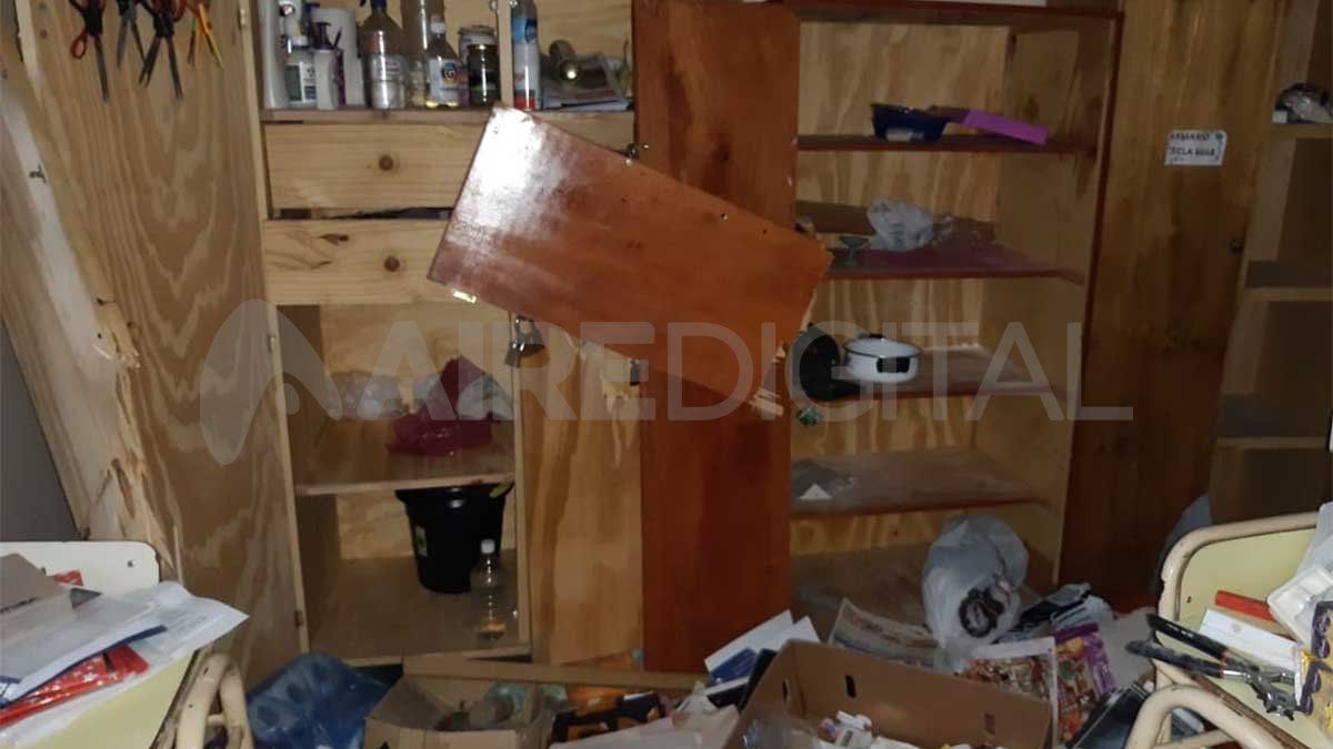 El año pasado ya habían entrado y habían roto parte del mobiliario