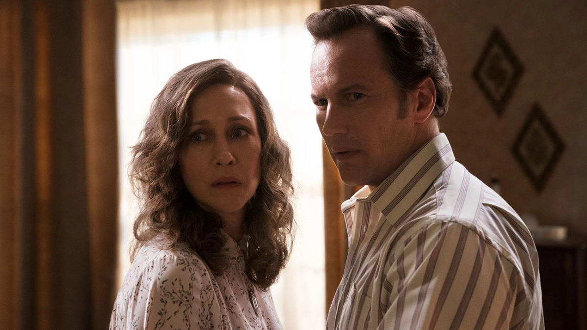 El personaje de Lorraine Warren es interpretado por Vera Farmiga, quien ha aparecido en todas las películas de la saga y sus spin-offs.