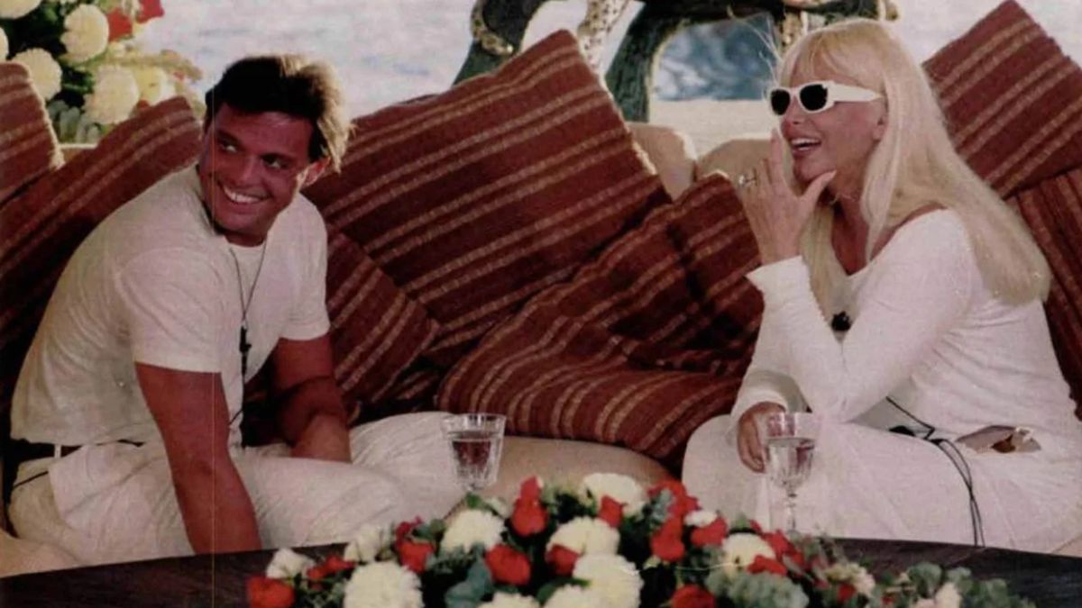 Susana Giménez con Luis Miguel. Susana Giménez con Luis Miguel.